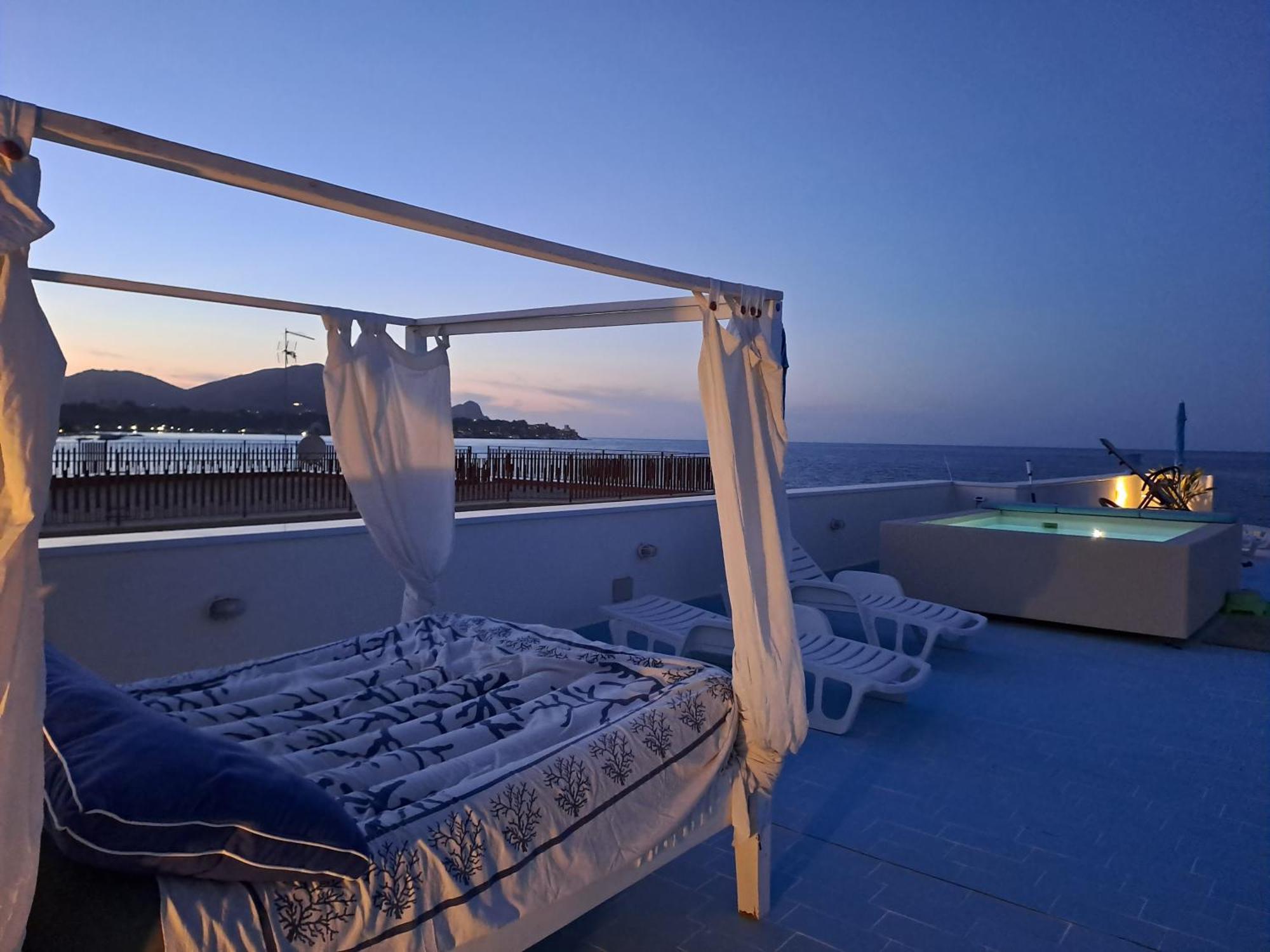 Blue Life, Sea-Luxury Rooms On The Beach Between Palermo And Cefalu' Casteldaccia Exteriér fotografie