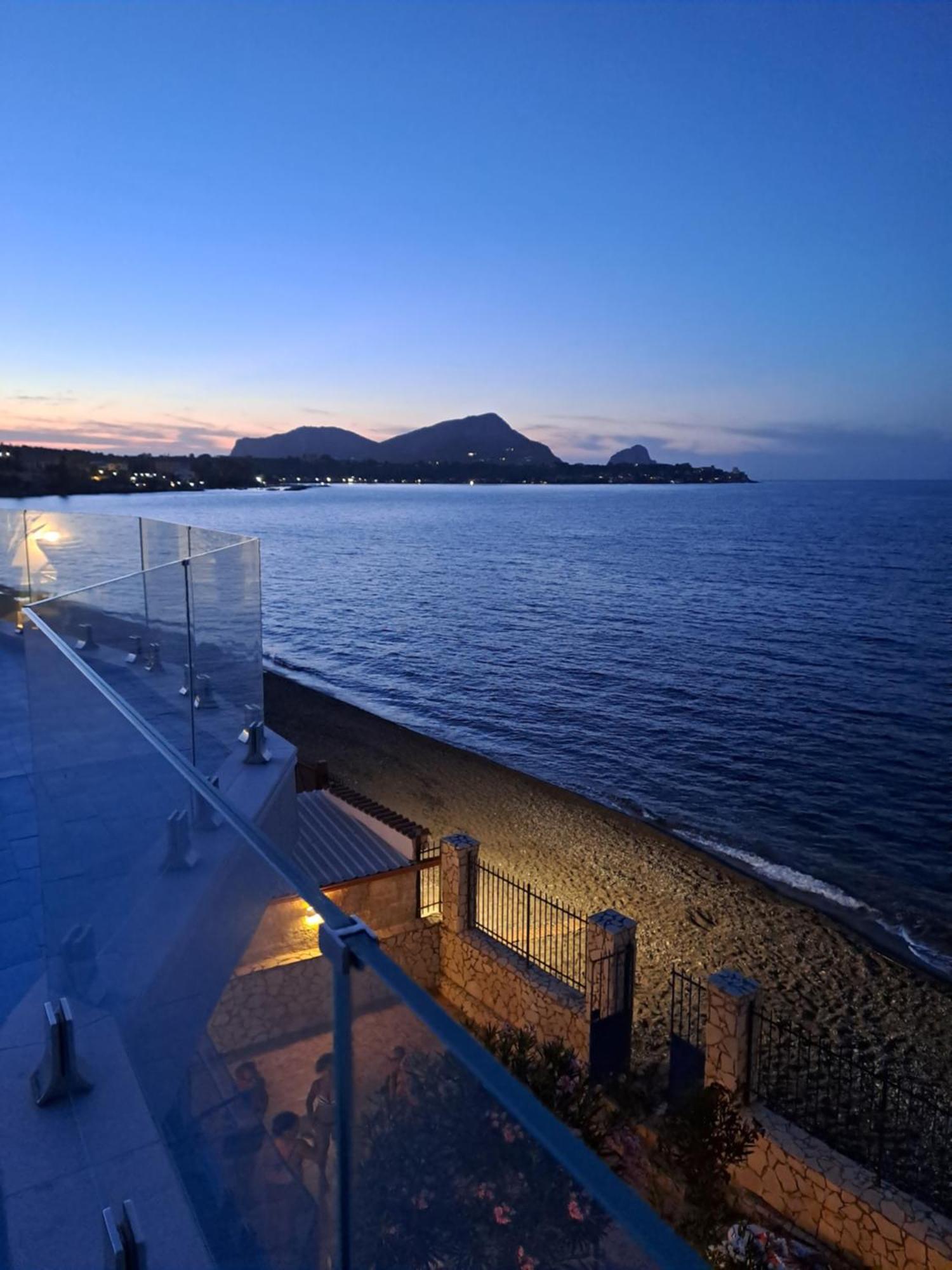 Blue Life, Sea-Luxury Rooms On The Beach Between Palermo And Cefalu' Casteldaccia Exteriér fotografie