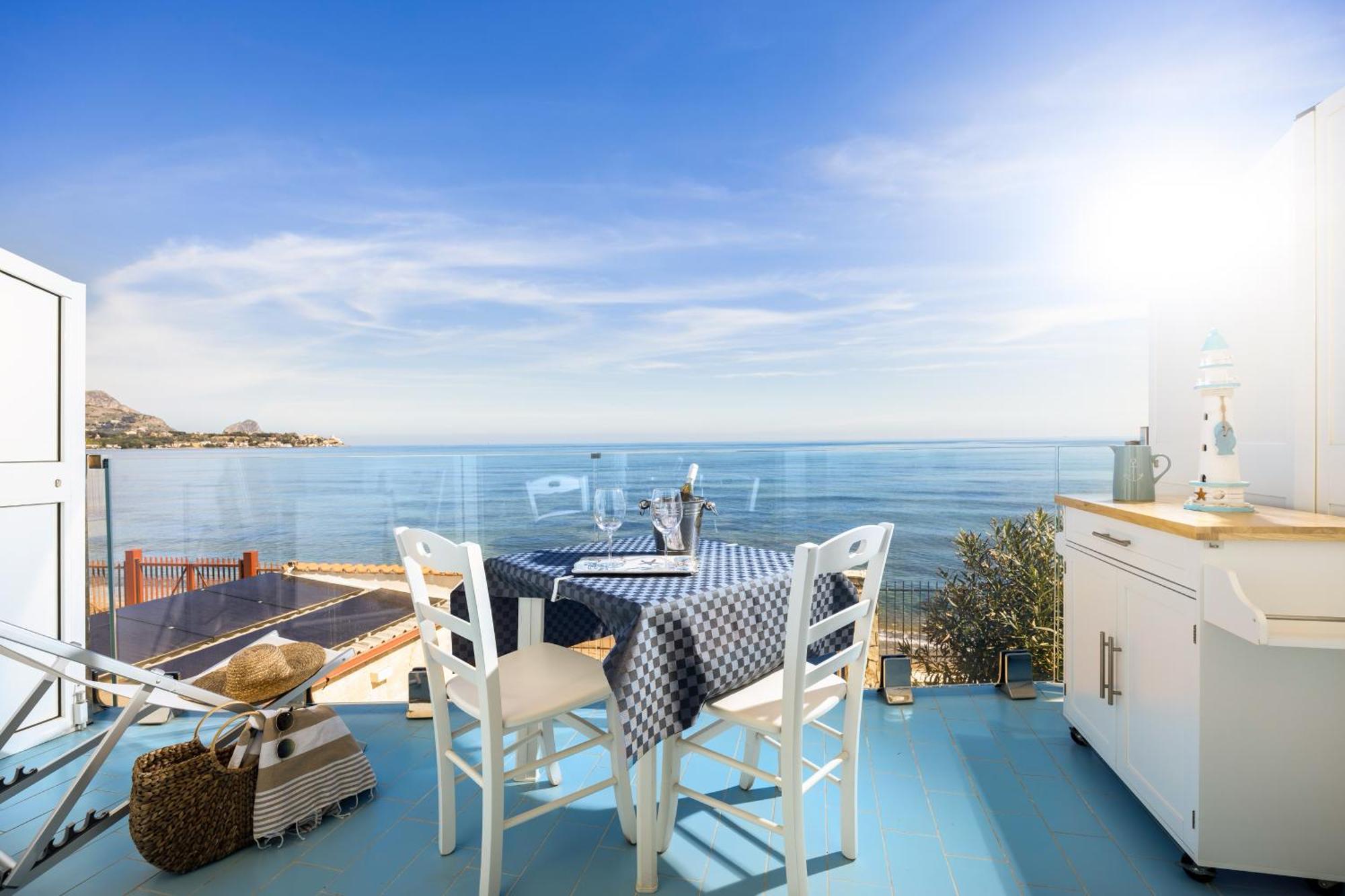 Blue Life, Sea-Luxury Rooms On The Beach Between Palermo And Cefalu' Casteldaccia Pokoj fotografie
