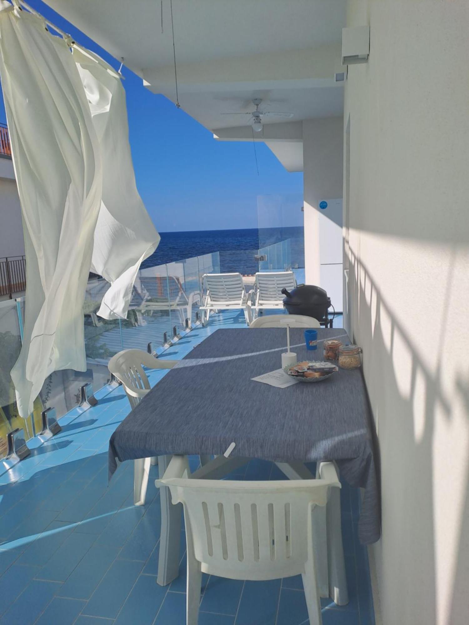 Blue Life, Sea-Luxury Rooms On The Beach Between Palermo And Cefalu' Casteldaccia Exteriér fotografie