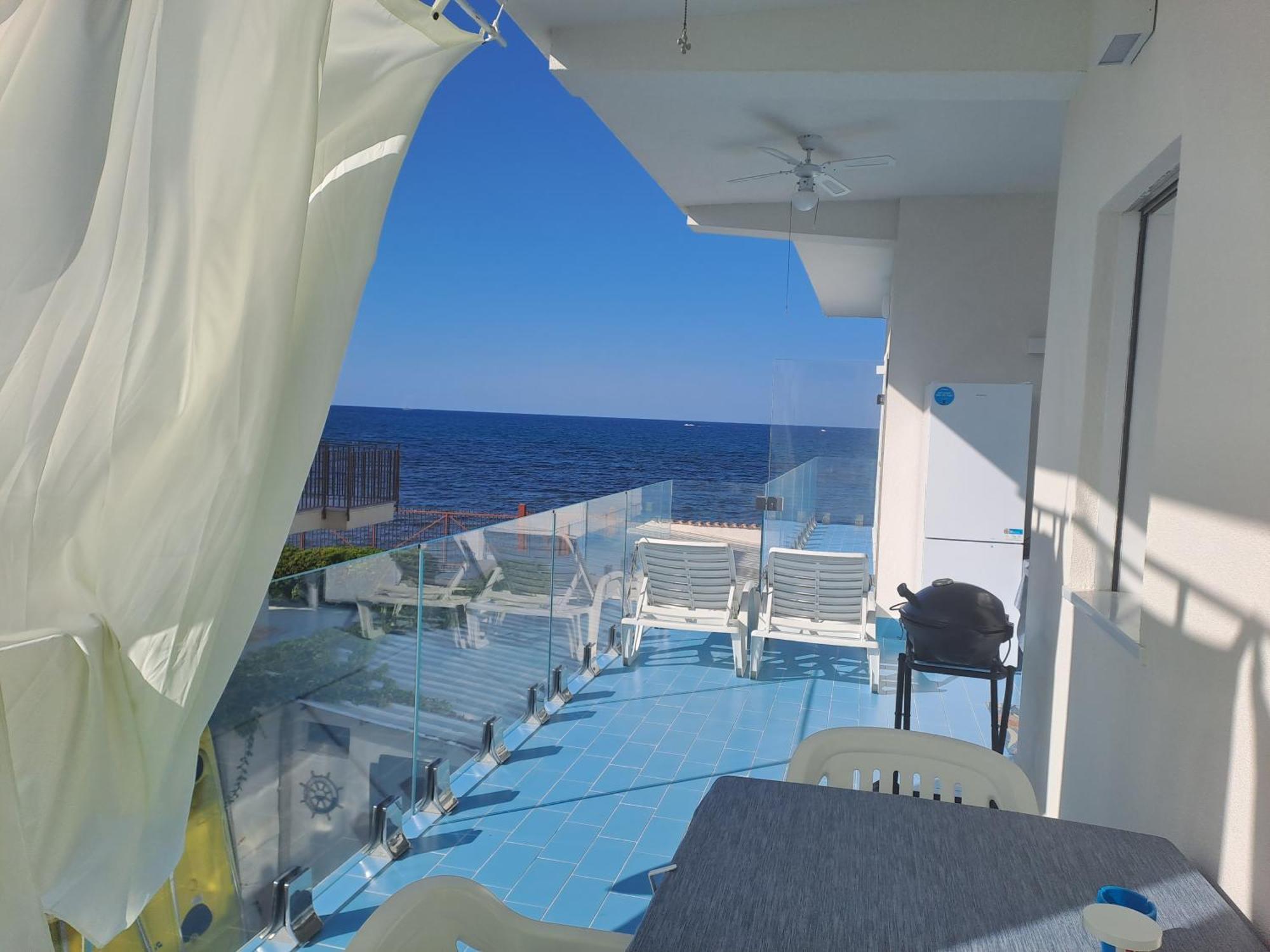 Blue Life, Sea-Luxury Rooms On The Beach Between Palermo And Cefalu' Casteldaccia Exteriér fotografie